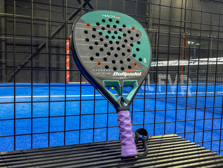 Bullpadel Hack 04 Hybrid 2025